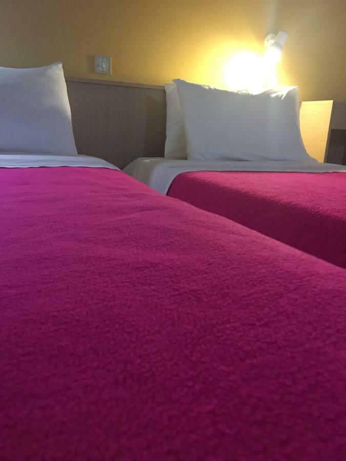Galaxy Hotel การิสโตส ภายนอก รูปภาพ